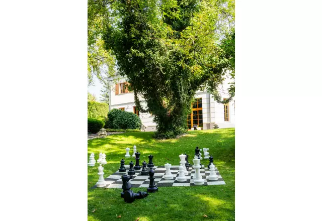 Giant Garden Chess Set 25" (64cm)