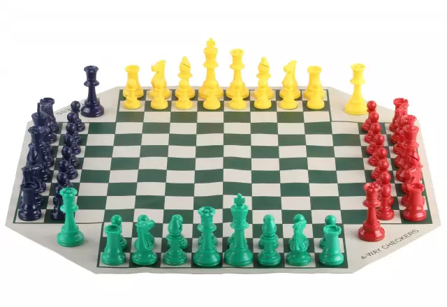 4 players chess set (Blue, Green, Red and Yellow)
