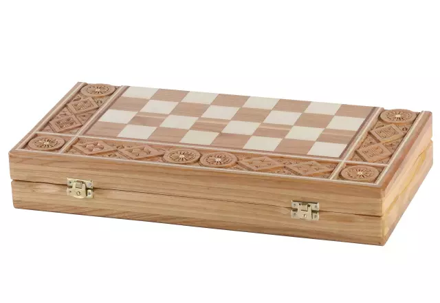 Rubin chess - hand-carved case