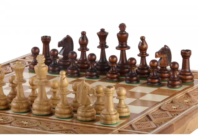 Rubin chess - hand-carved case