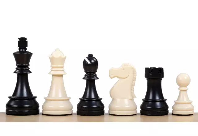 DGT plastic chess pieces No. 5, king height 86 mm