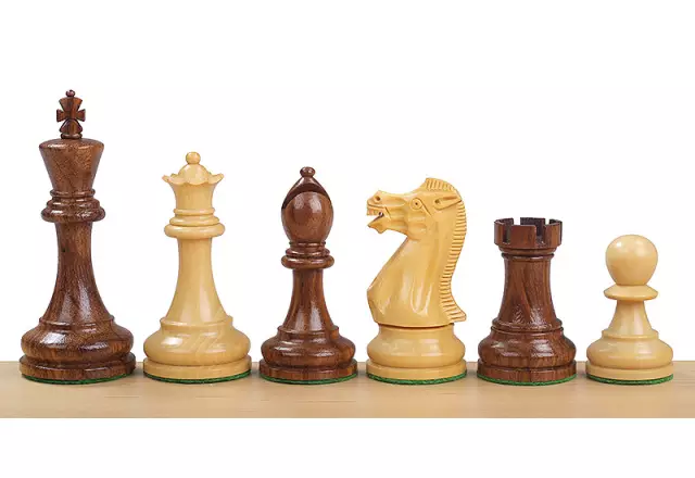 Executive Acacia/Boxwood 4" chess pieces