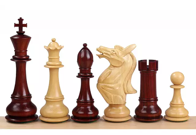 NAPOLEON KNIGHT REDWOOD 4,25" chess pieces