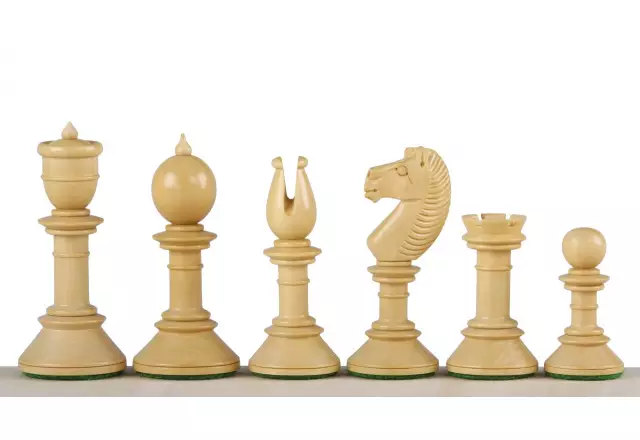 Northern Upright 4.25 inch chess figures
