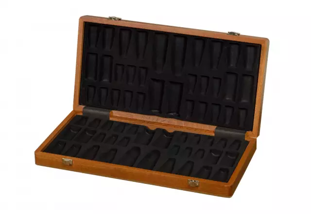 Inlaid chessboard case for chess pieces with king height up to 90-96 mm