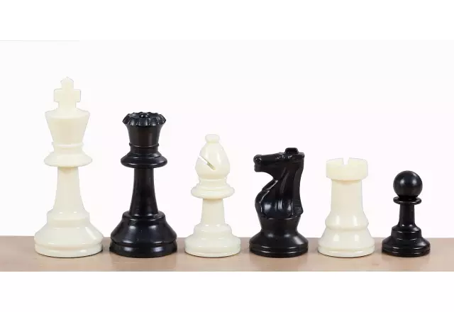 Plastic chess, figures and vinyl chessboard
