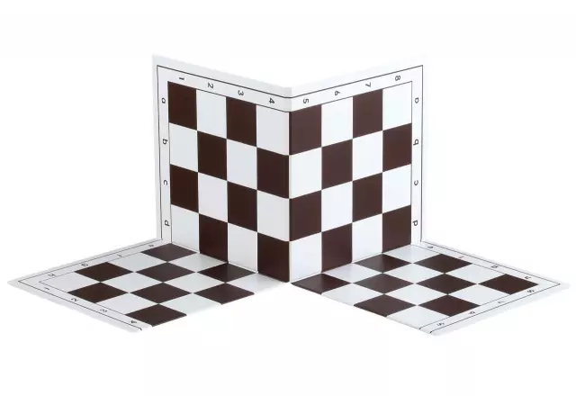 Plastic double folding chessboard no. 4+, white and black