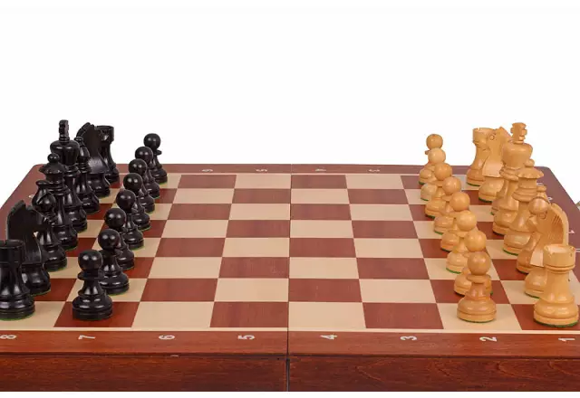 Tournament No 5 German Knight Chess Set