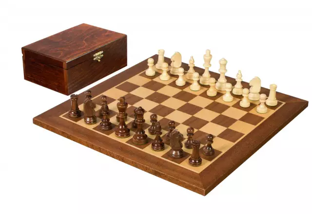 Tournament chess set No. 4 - 40 mm chessboard + Sunrise Staunton 78 mm figures in wooden trunk