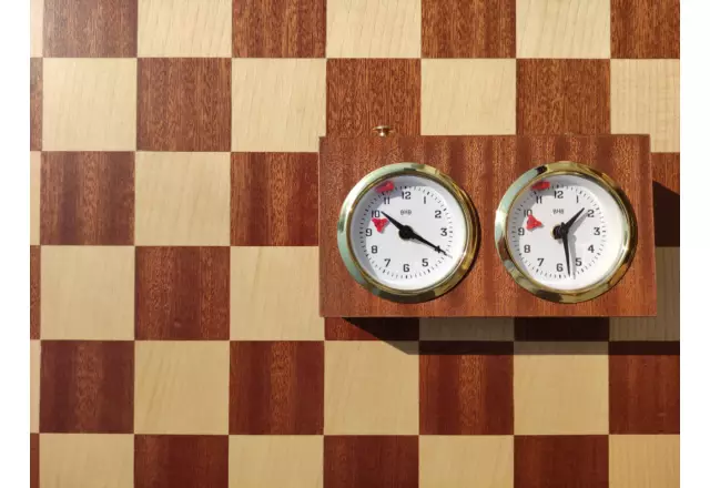 Wooden BHB chess clock without stand – DARK SMALL