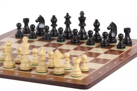 PIECES WITH CHESSBOARDS
